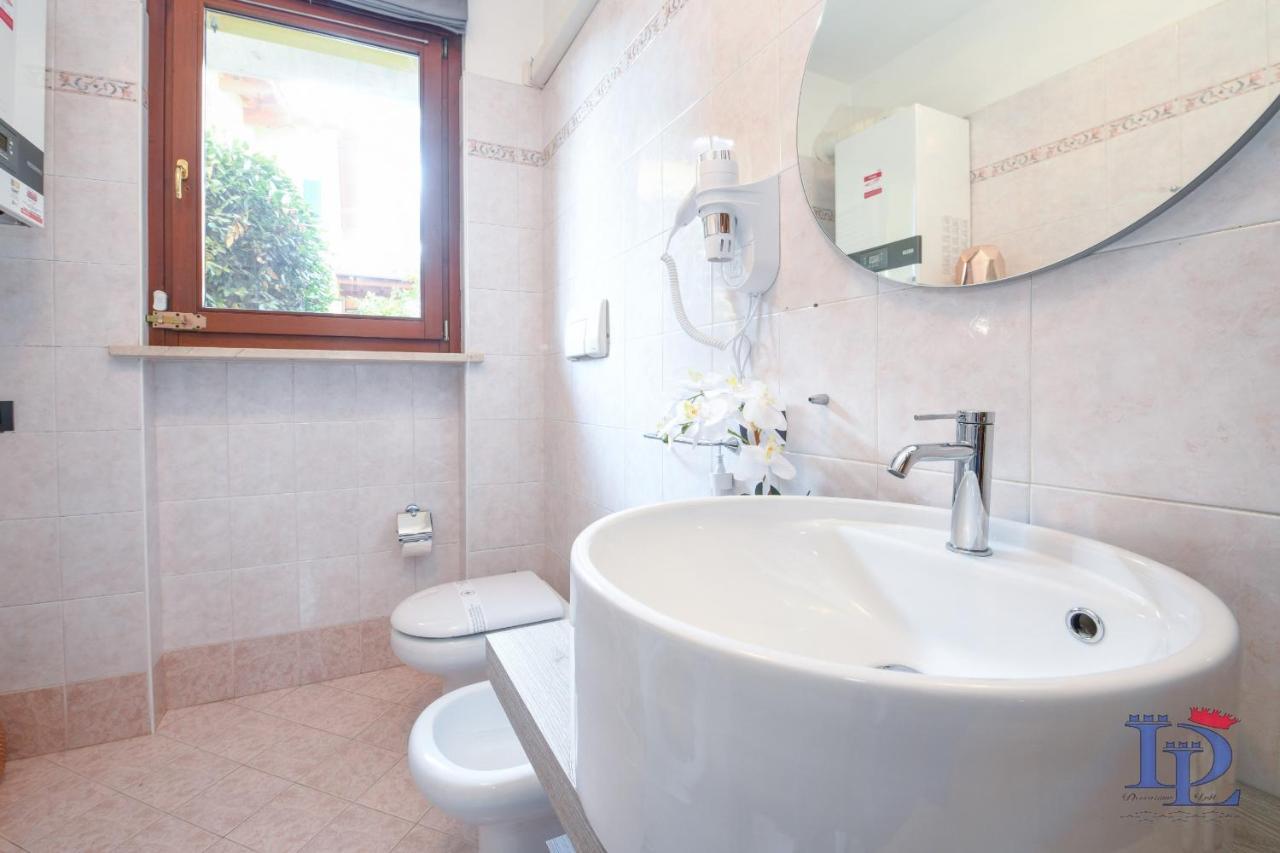 Desenzanoloft Official Partner Marriott Homes & Villas - Luxury Suite With Jacuzzi And Garden Desenzano del Garda Exterior foto