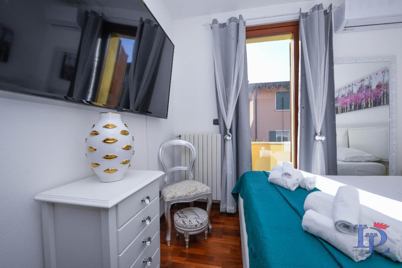 Desenzanoloft Official Partner Marriott Homes & Villas - Luxury Suite With Jacuzzi And Garden Desenzano del Garda Exterior foto